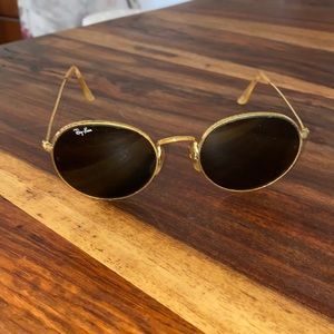 Vintage 1990s RayBan Sunglasses!! Very old, need some tlc to look nice again!!